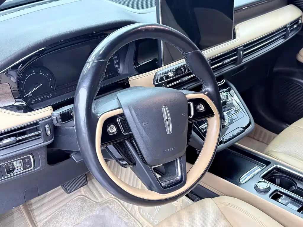 Lincoln Corsair — миниатюра 12