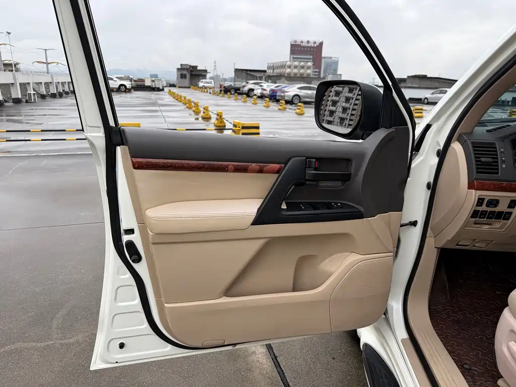 Toyota Land Cruiser 2015 4.0L V6