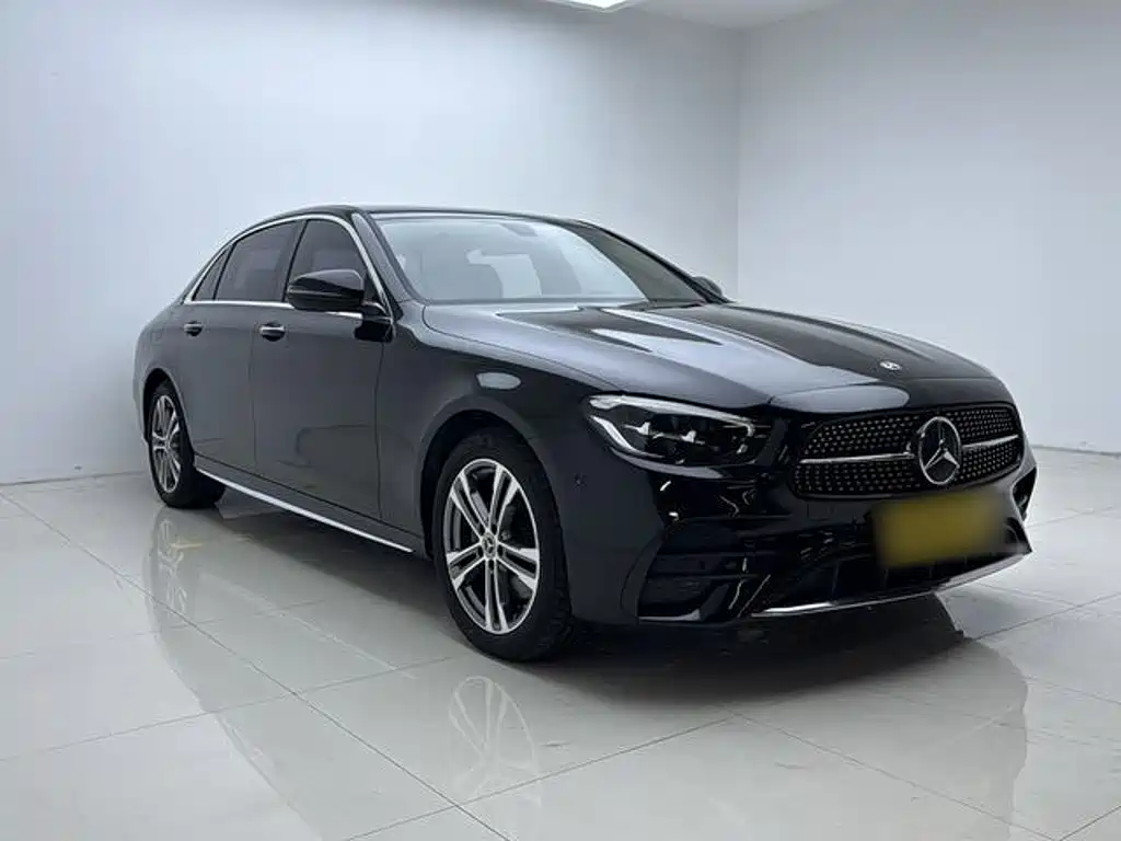 Mercedes-Benz E-Class — миниатюра 5