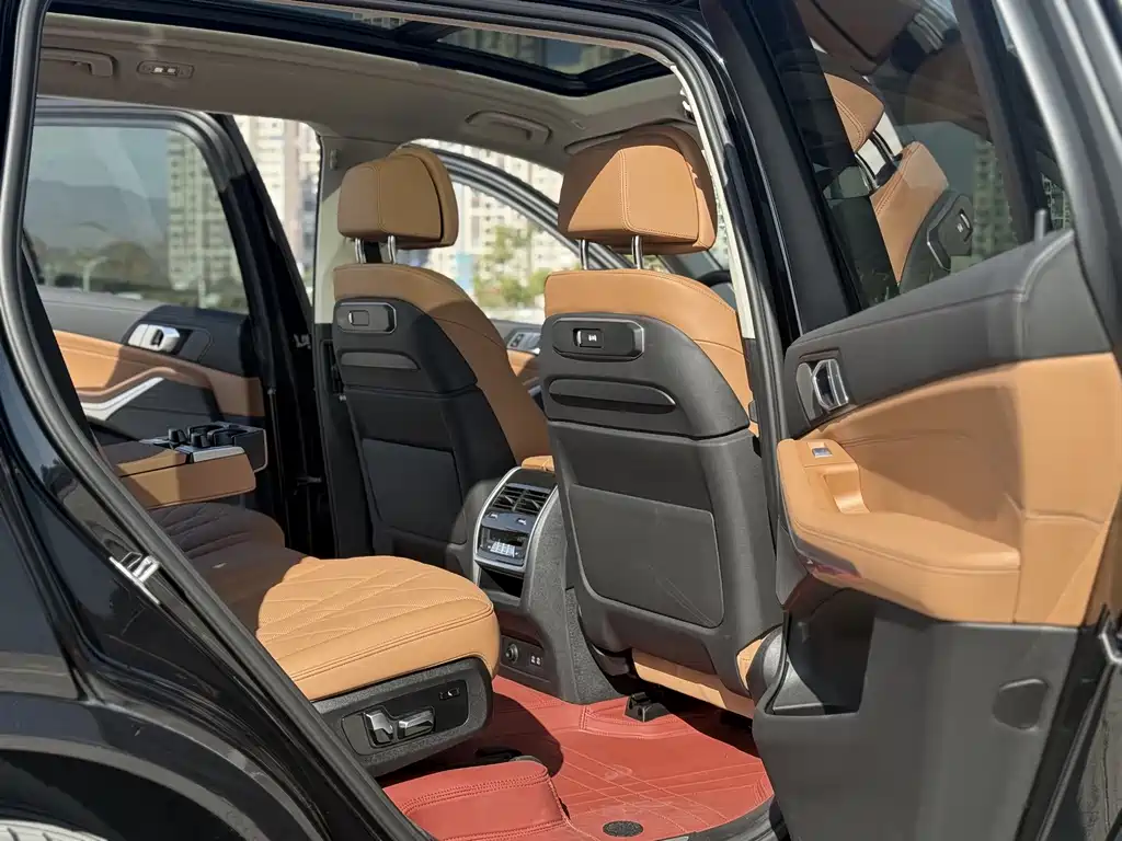 BMW X7 2023 xDrive40i Lead Luxury