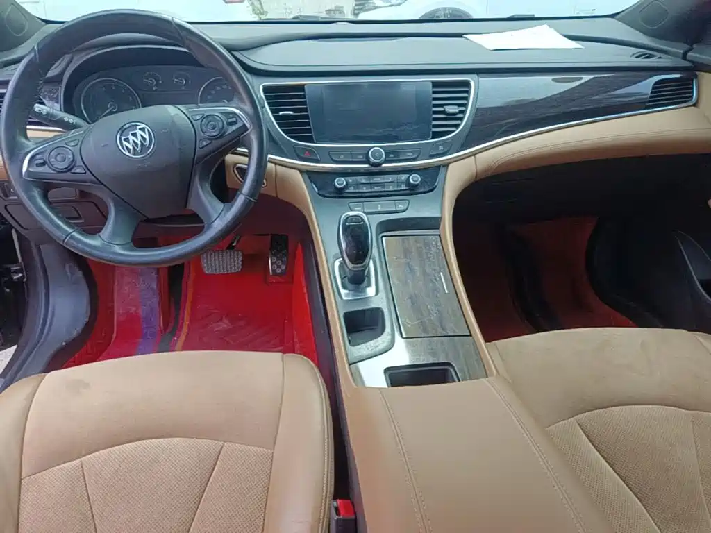Buick LaCrosse — миниатюра 10