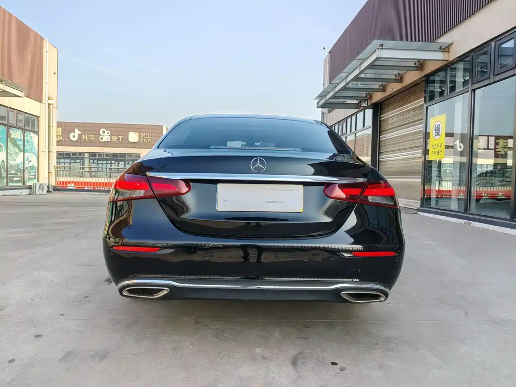 MERCEDES-BENZ E CLASS