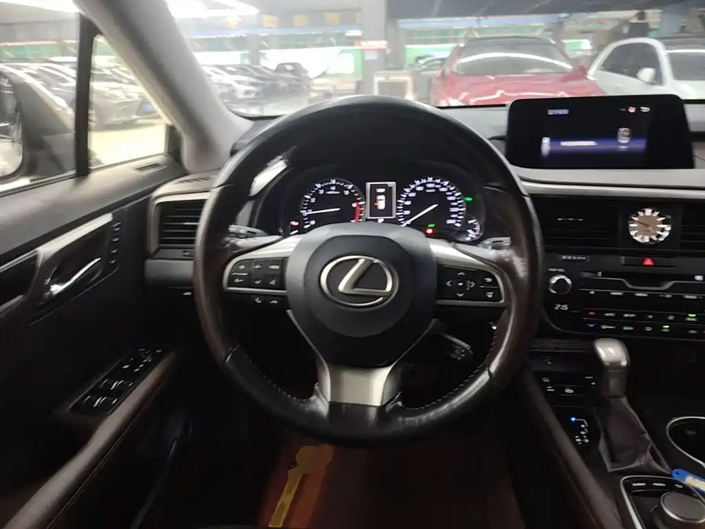 Lexus RX — миниатюра 11