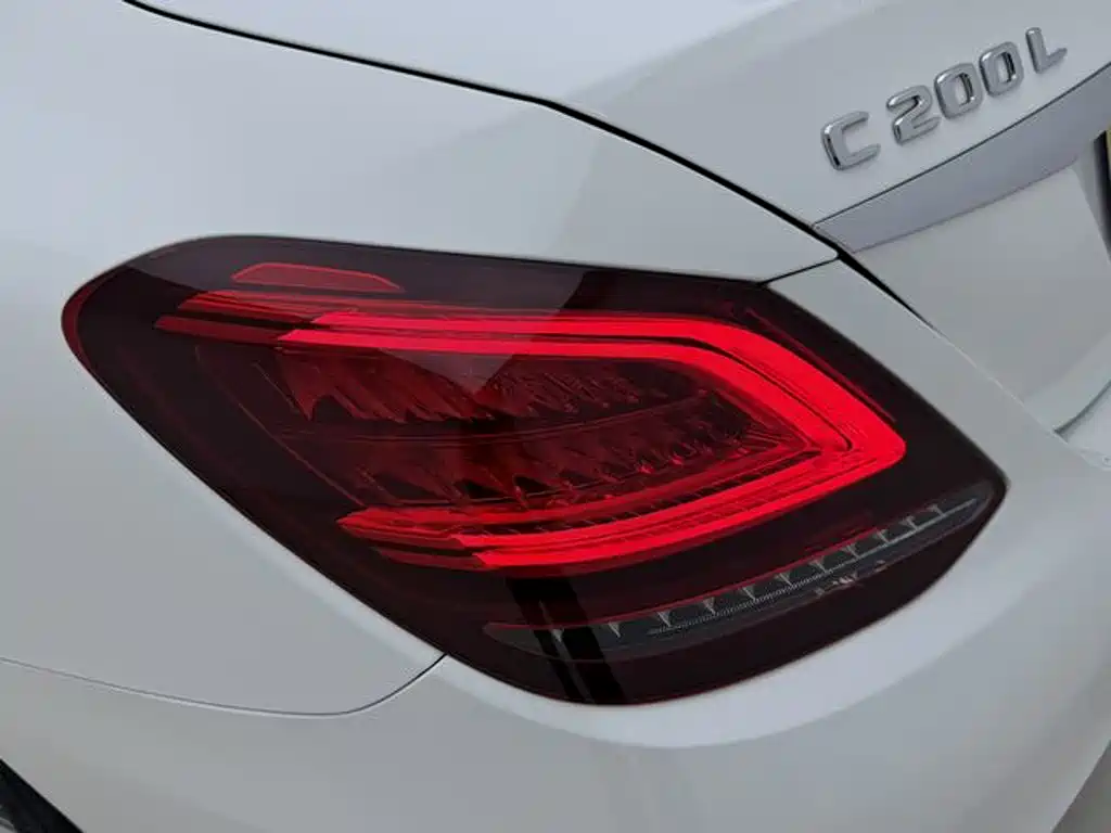 Mercedes-Benz C-Class — миниатюра 14