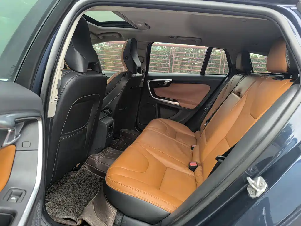 Volvo V60 Facelift T5 Smart Elegant Edition, фото 11