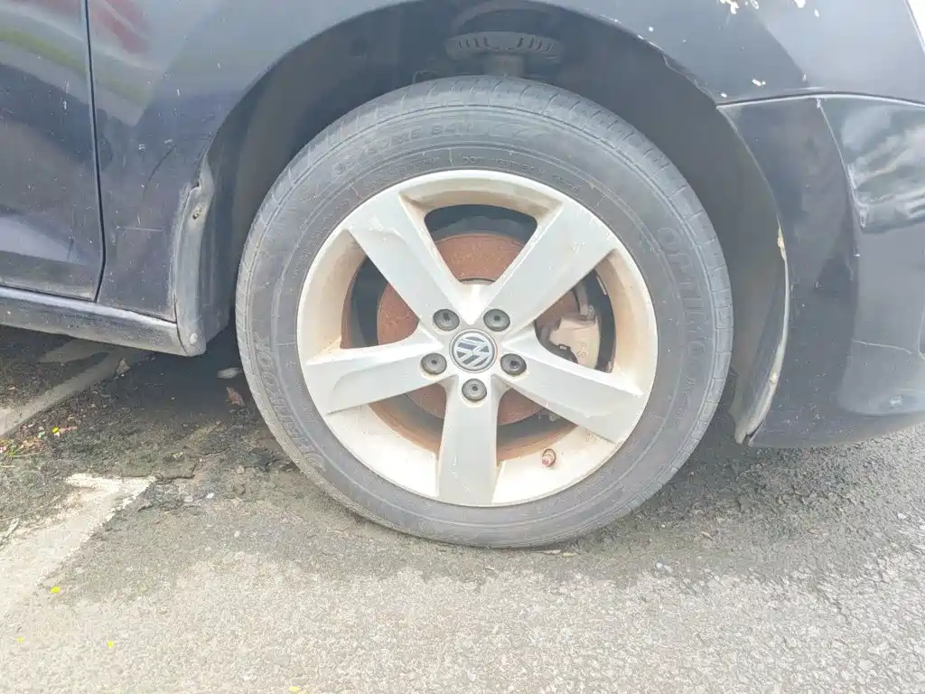 Volkswagen Santana — миниатюра 8