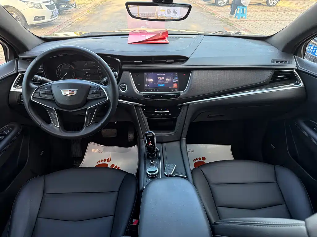 Cadillac XT5 — миниатюра 11