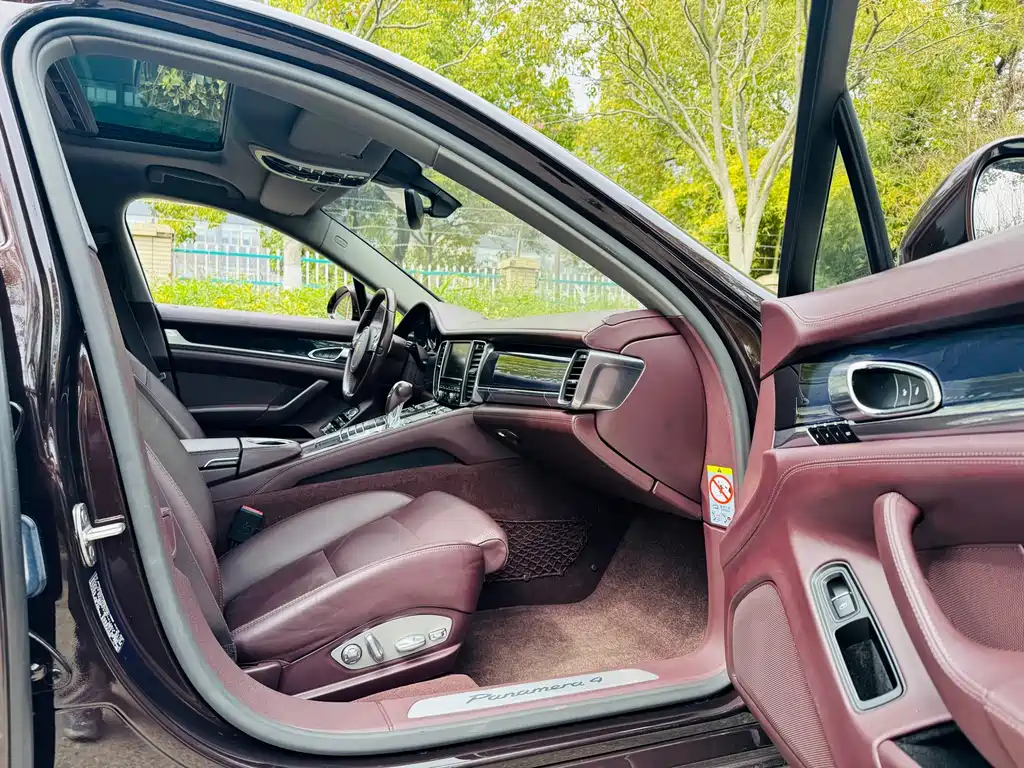 Porsche Panamera 2014 Panamera 4 3.0T