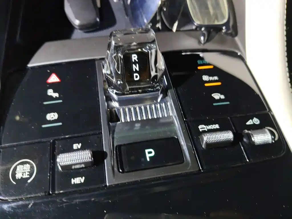 BYD PLUS New Energy — миниатюра 15