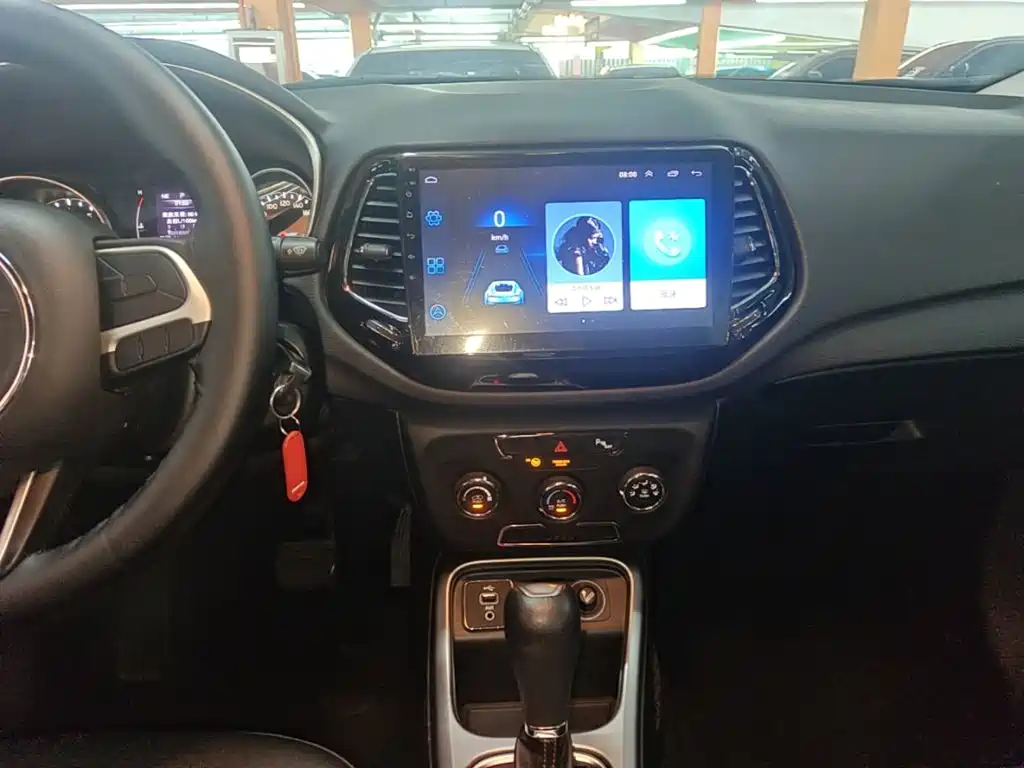 Jeep Compass — миниатюра 13