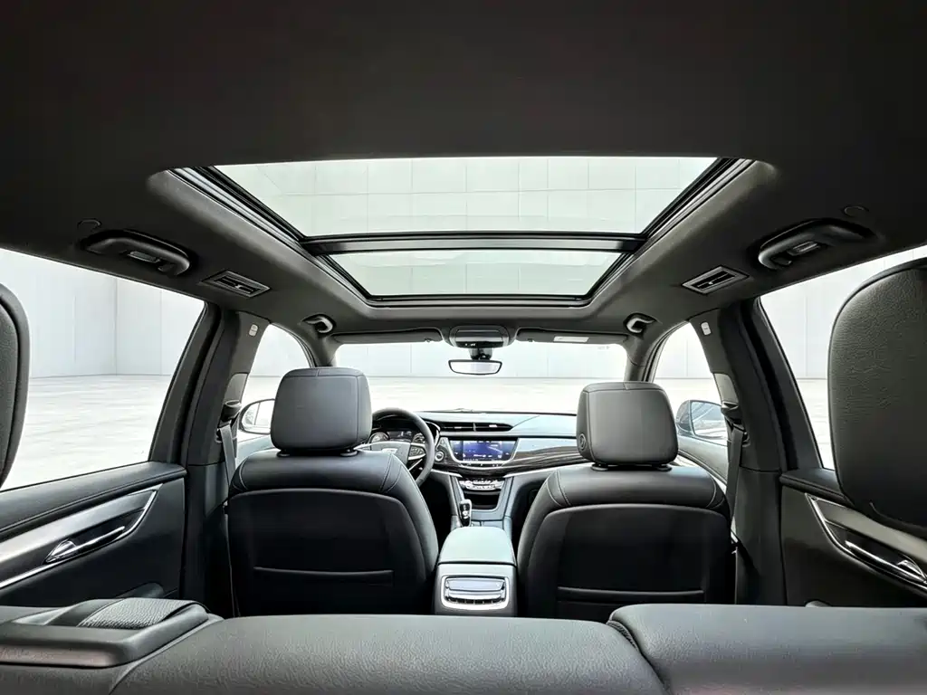 Cadillac XT6 — миниатюра 11