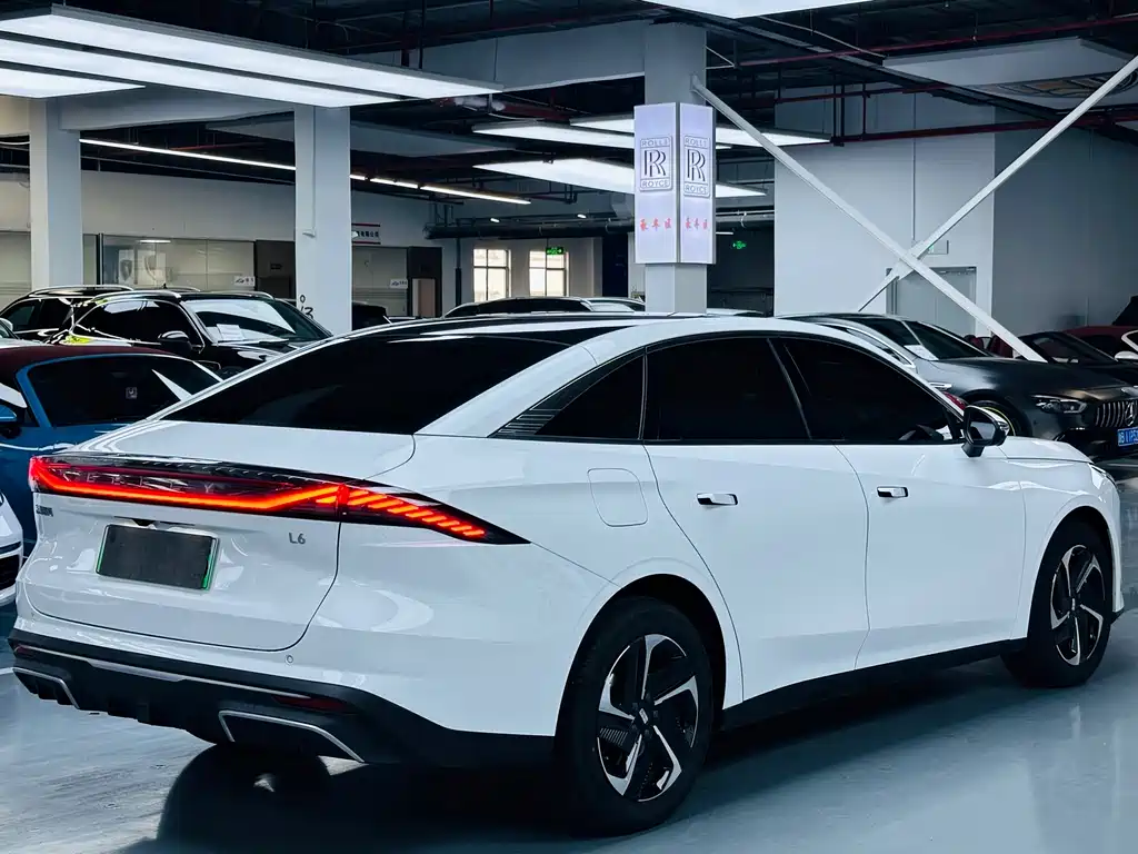 GEELY GALAXY GALAXY L6