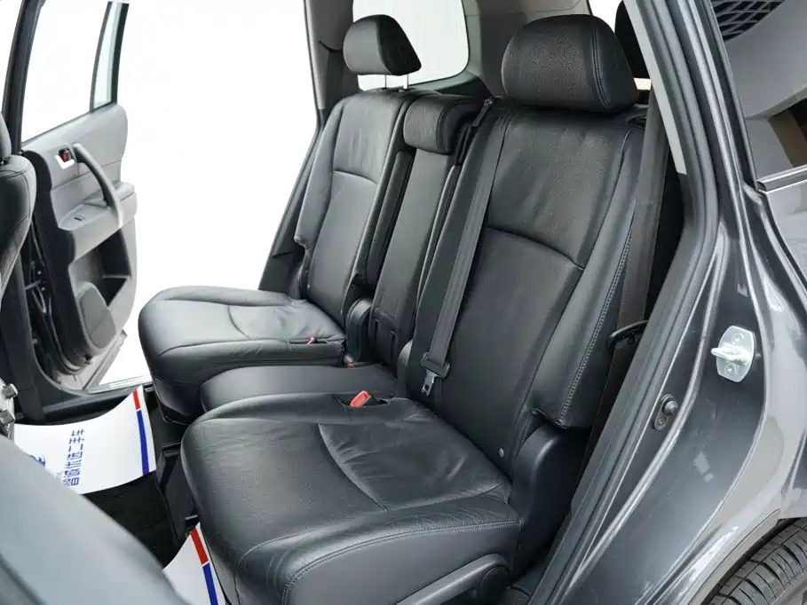 Toyota Highlander (Import) — миниатюра 11