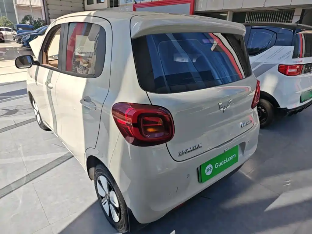 Wuling MINIEV — миниатюра 5
