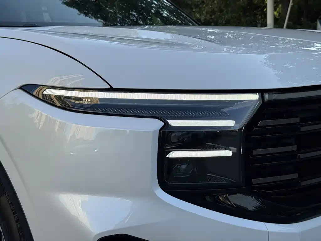 Ford Edge — миниатюра 7