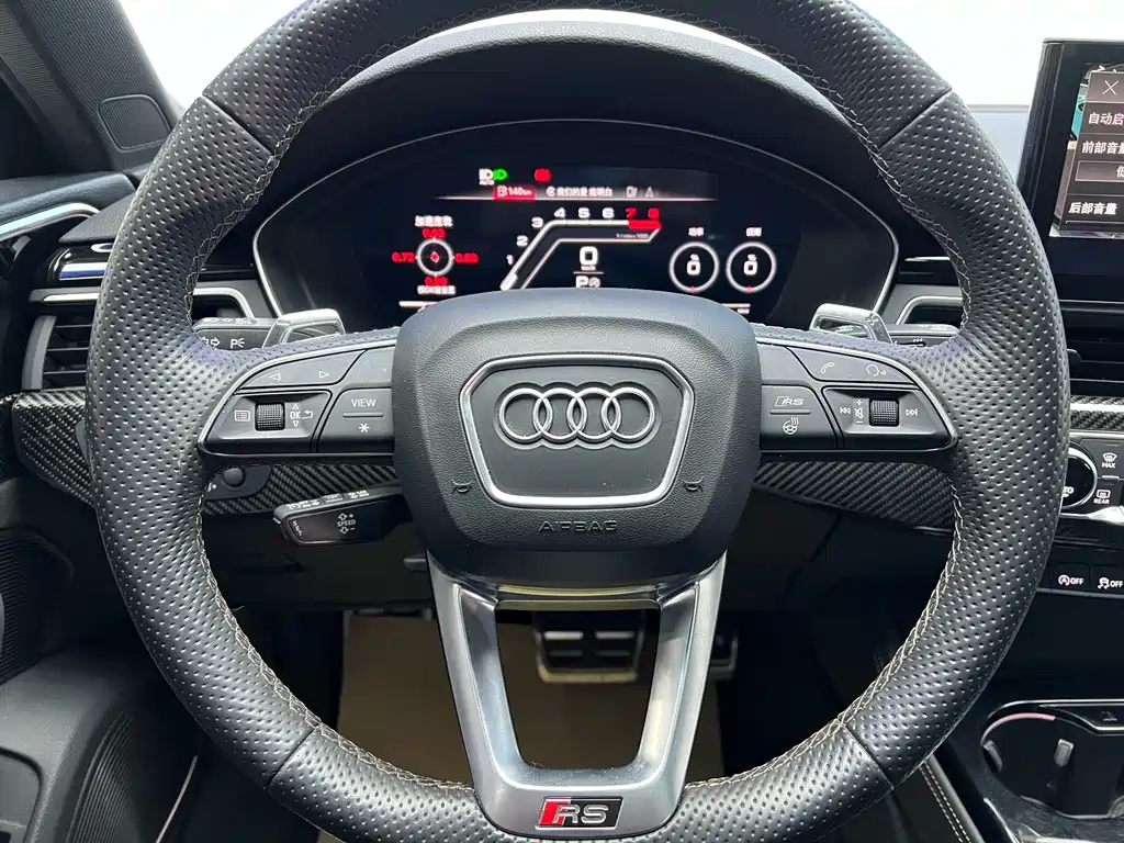AUDI RS 4