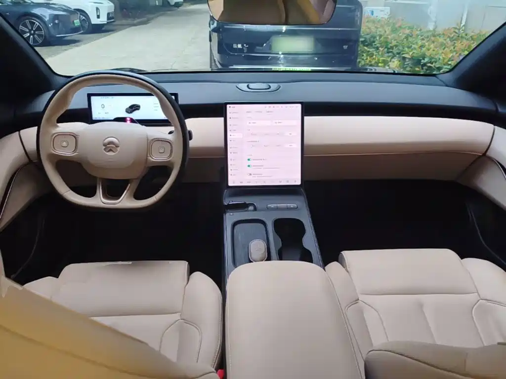 NIO ET5 — миниатюра 10