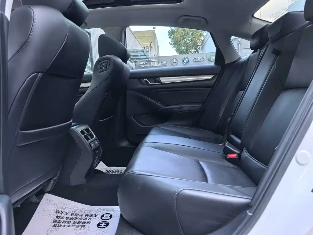 Honda Accord — миниатюра 10