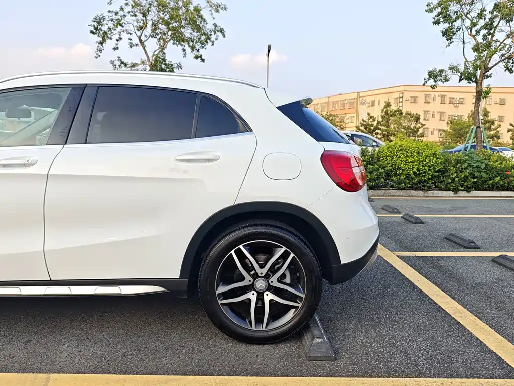 Mercedes-Benz GLA — миниатюра 25