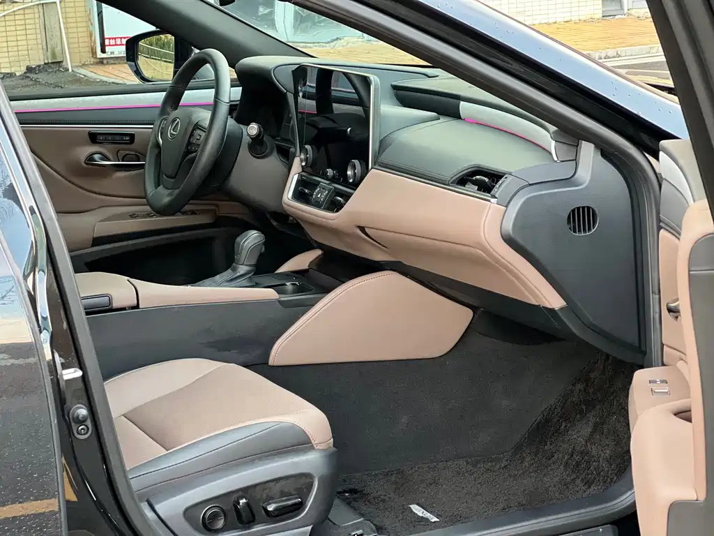 Lexus ES — миниатюра 6