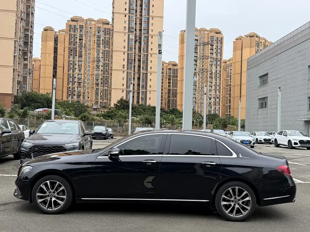 Mercedes-Benz E-Class — миниатюра 5