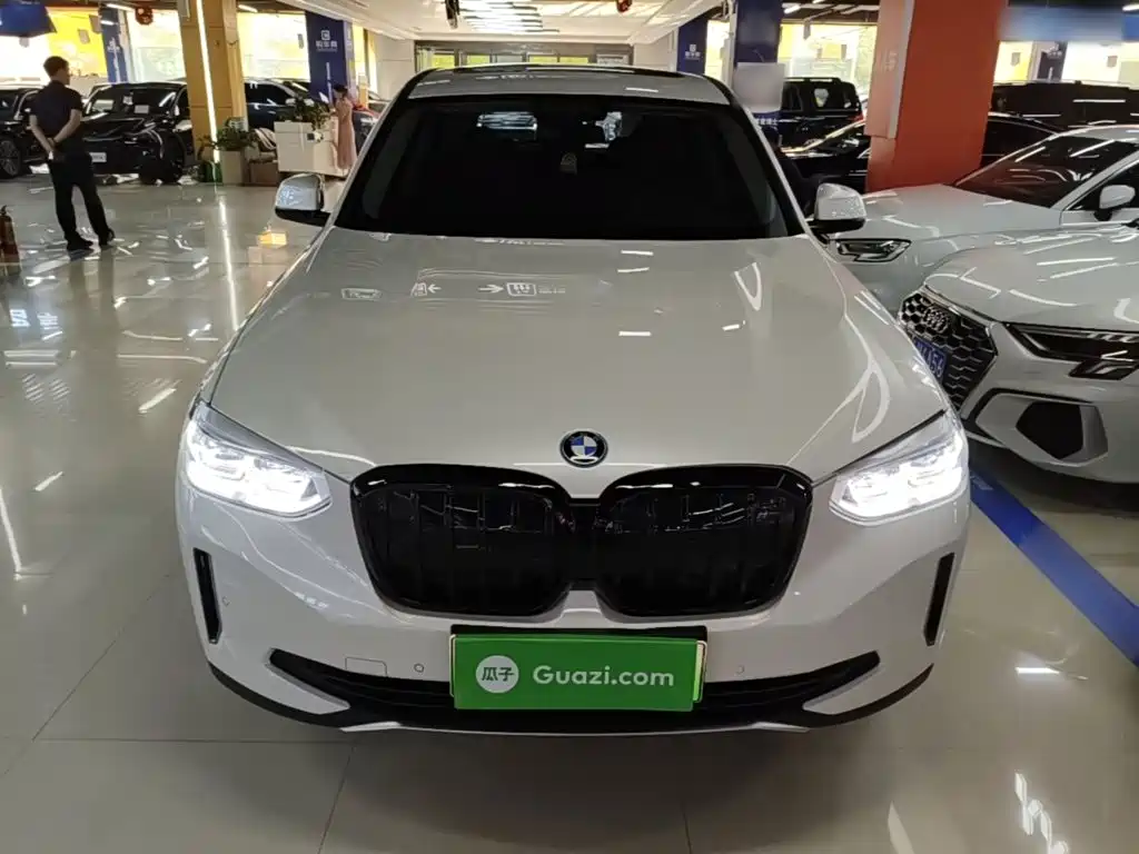 BMW iX3 — миниатюра 3
