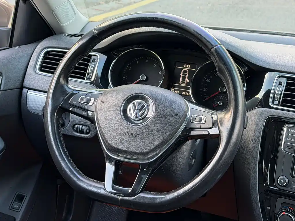 Volkswagen Sagitar — миниатюра 12
