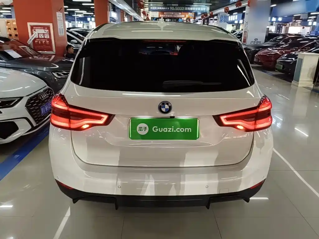 BMW iX3 — миниатюра 6