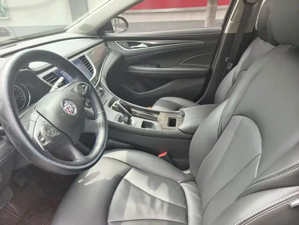 Buick LaCrosse — миниатюра 7
