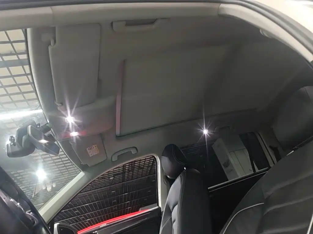 Volkswagen Tiguan L — миниатюра 18