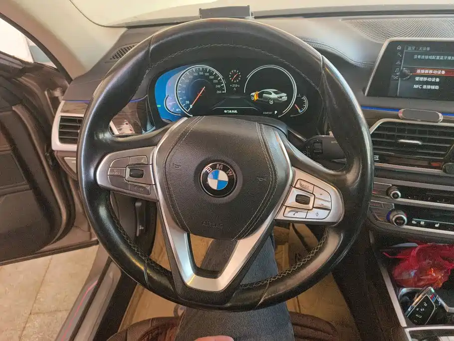 BMW 7 Series — миниатюра 15