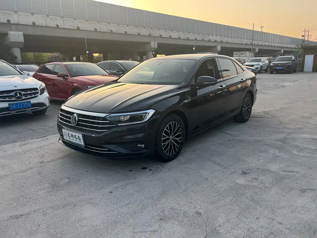 Volkswagen Sagitar 2020