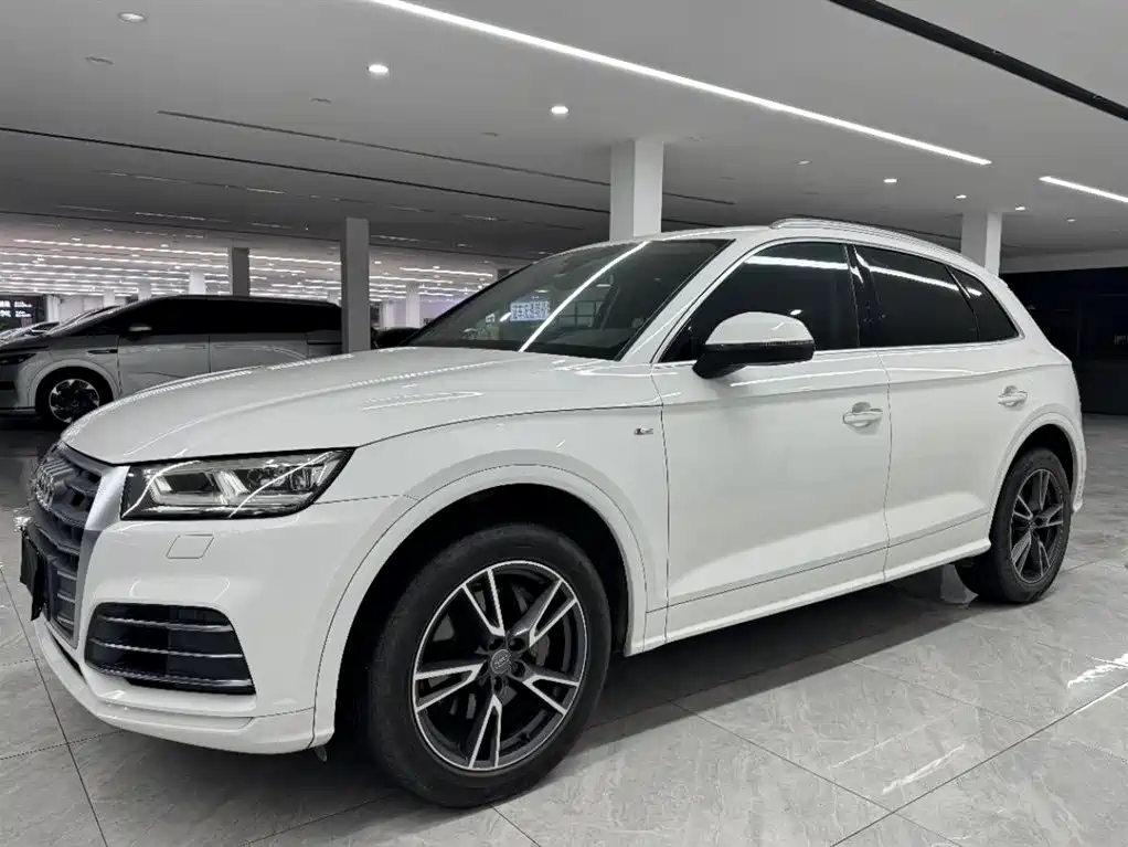 Audi Q5L 2019