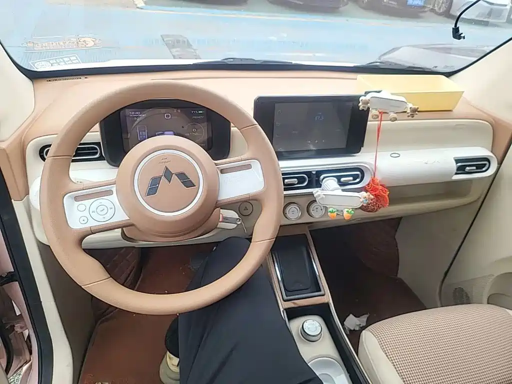 Wuling MINIEV — миниатюра 10