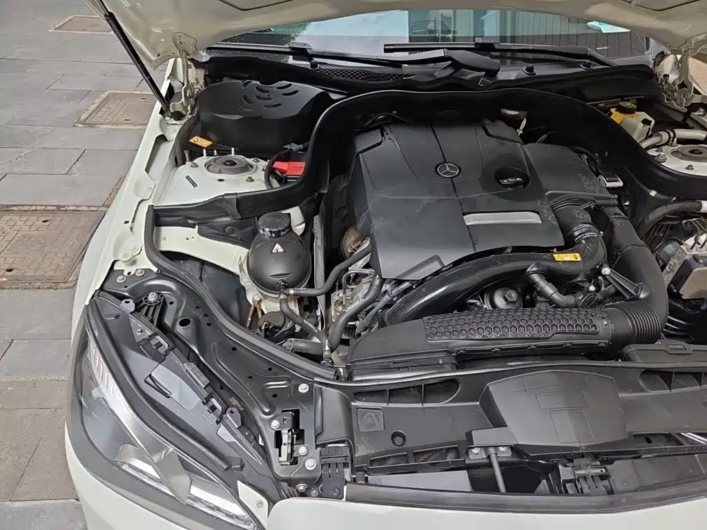 Mercedes-Benz E-Class — миниатюра 21