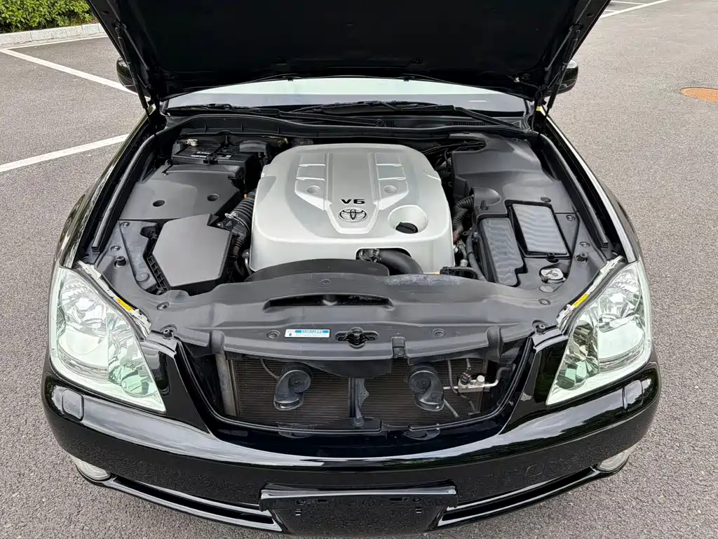 Toyota Crown — миниатюра 13