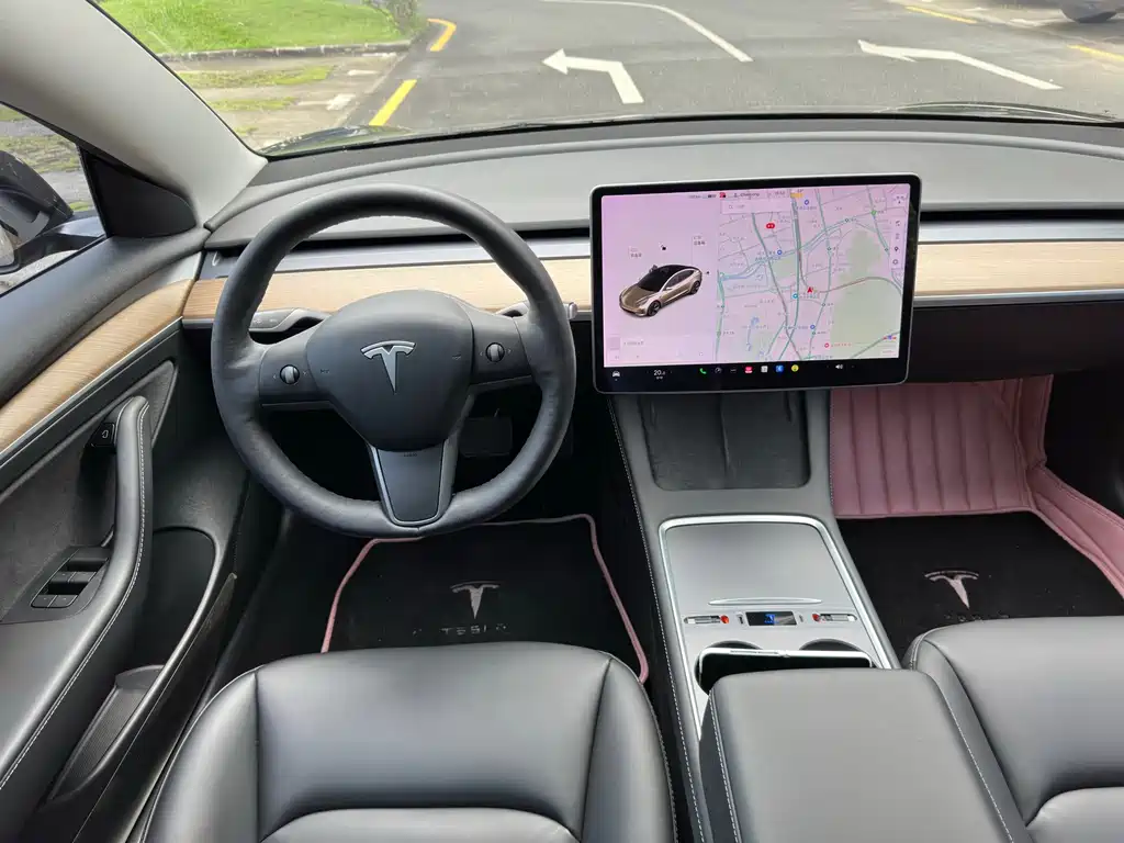 Tesla Model 3 — миниатюра 11