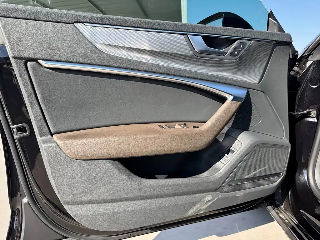 Audi A7L — миниатюра 8