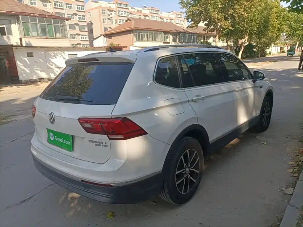 Volkswagen Tiguan L — миниатюра 7