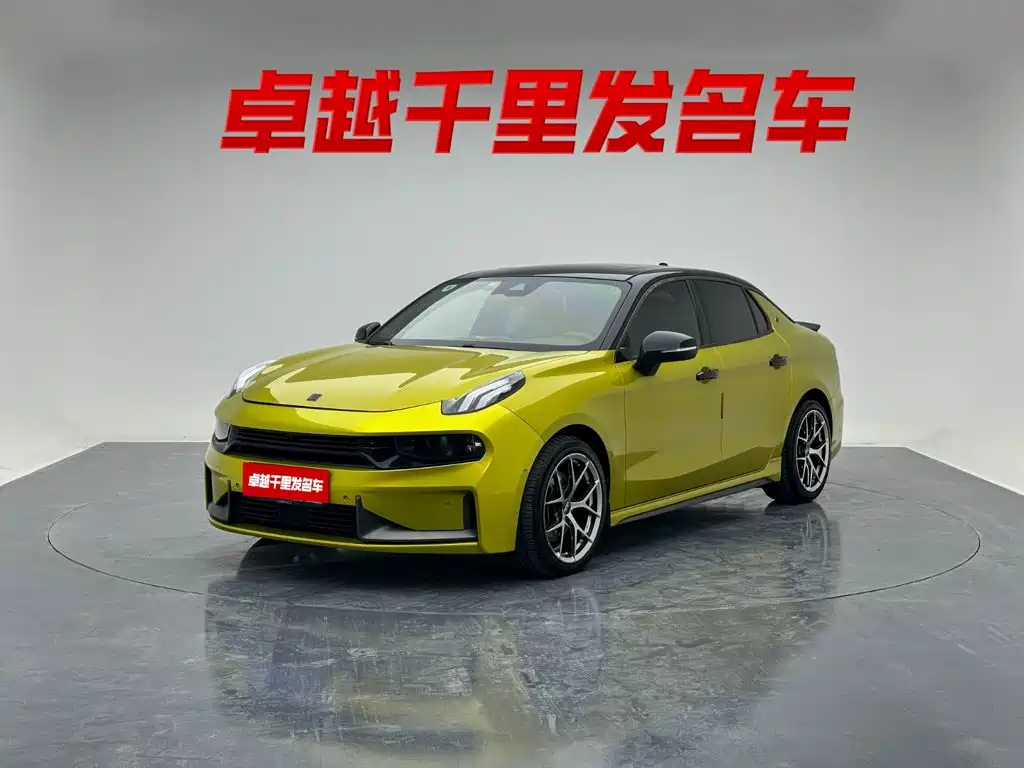 Lynk & Co 03