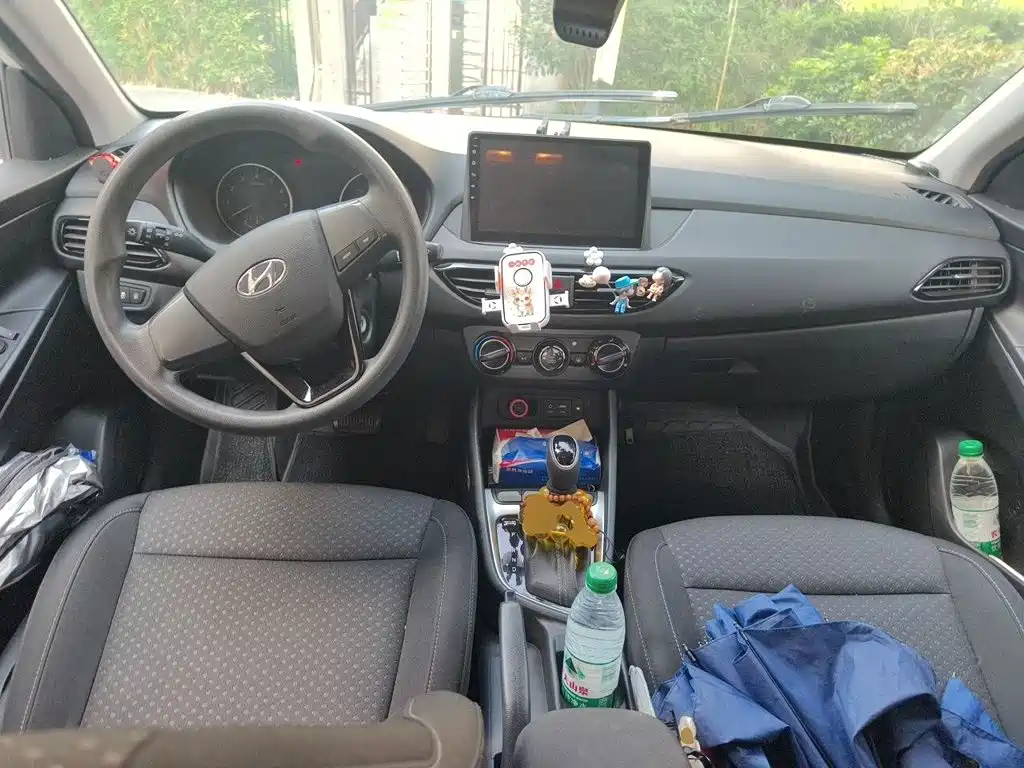 Hyundai Elantra — миниатюра 5
