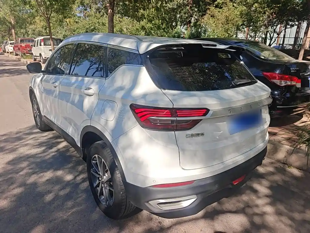 Geely Binyue — миниатюра 5