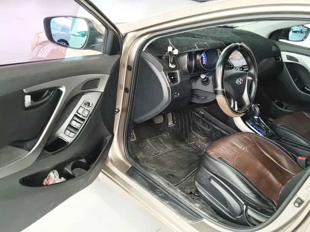 Hyundai Elantra Langdong — миниатюра 16
