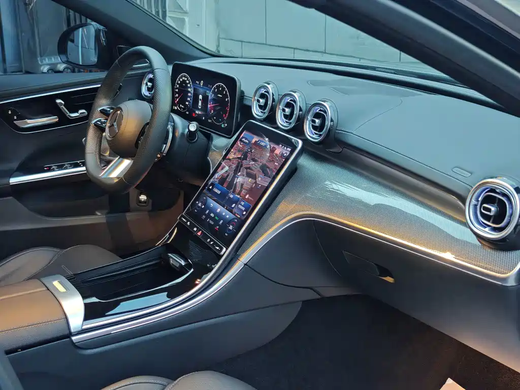 Mercedes-Benz C-Class — миниатюра 13