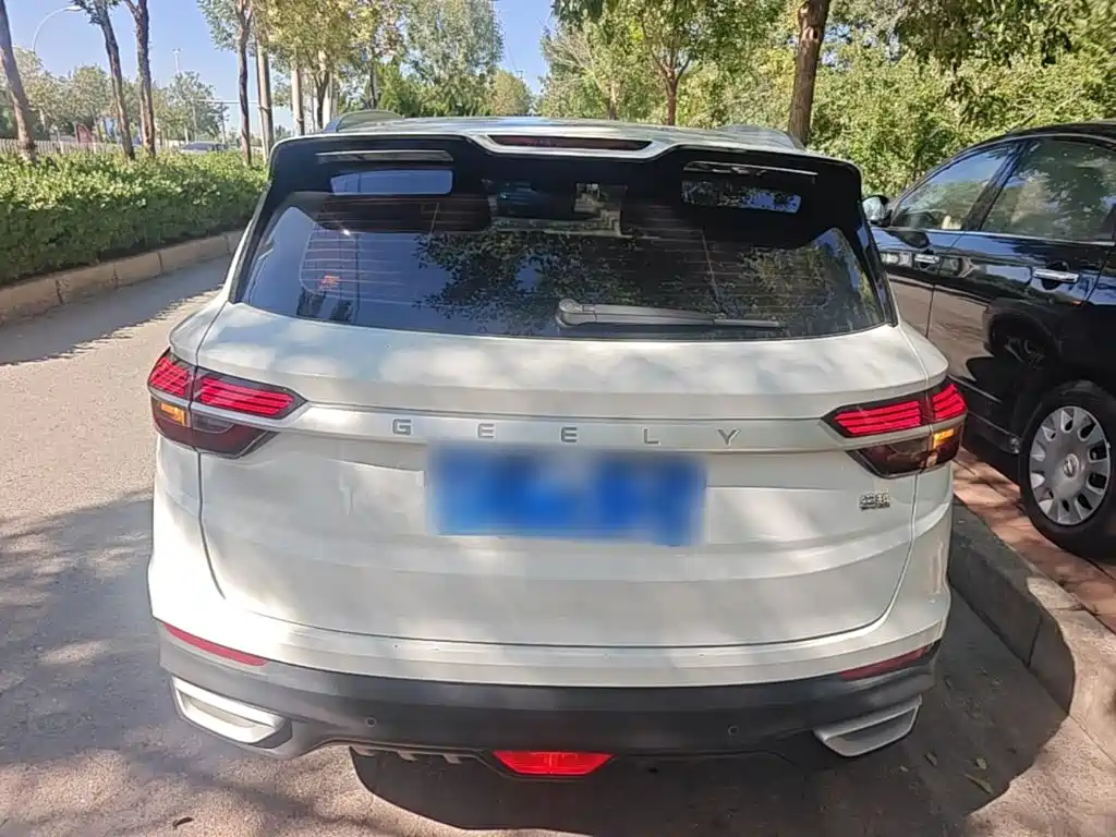 Geely Binyue — миниатюра 6