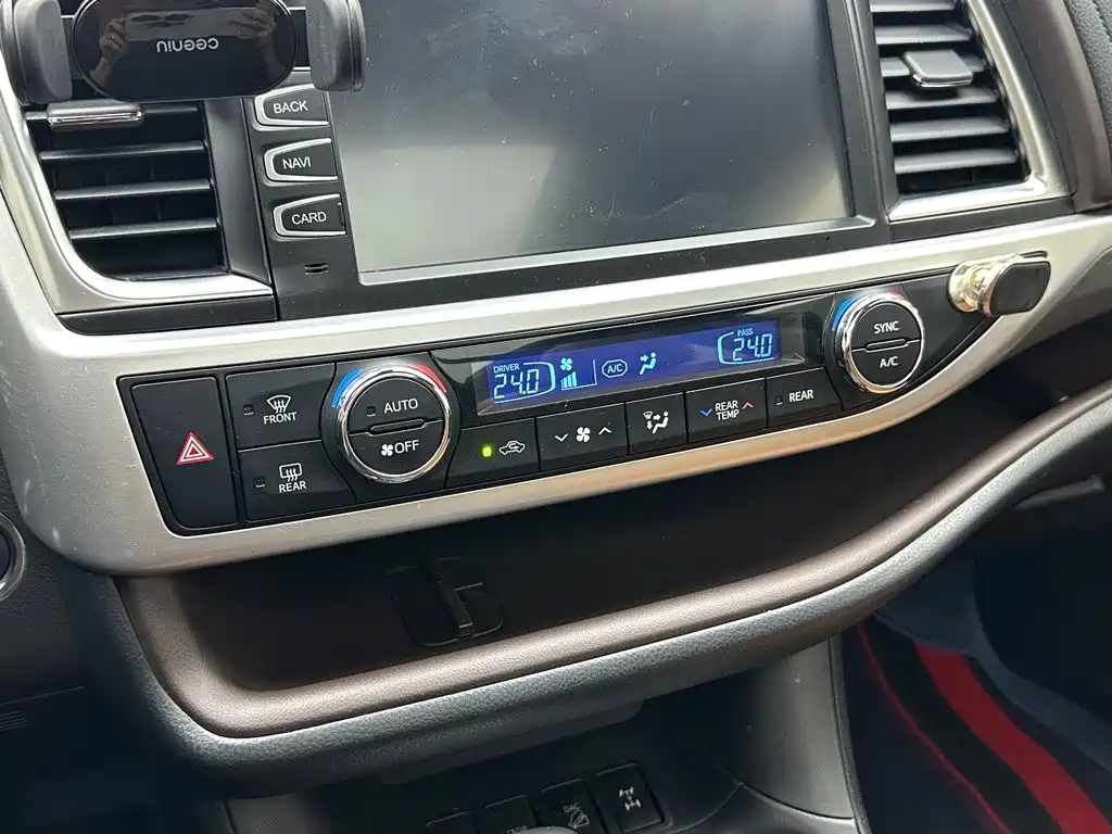 Toyota Highlander — миниатюра 17
