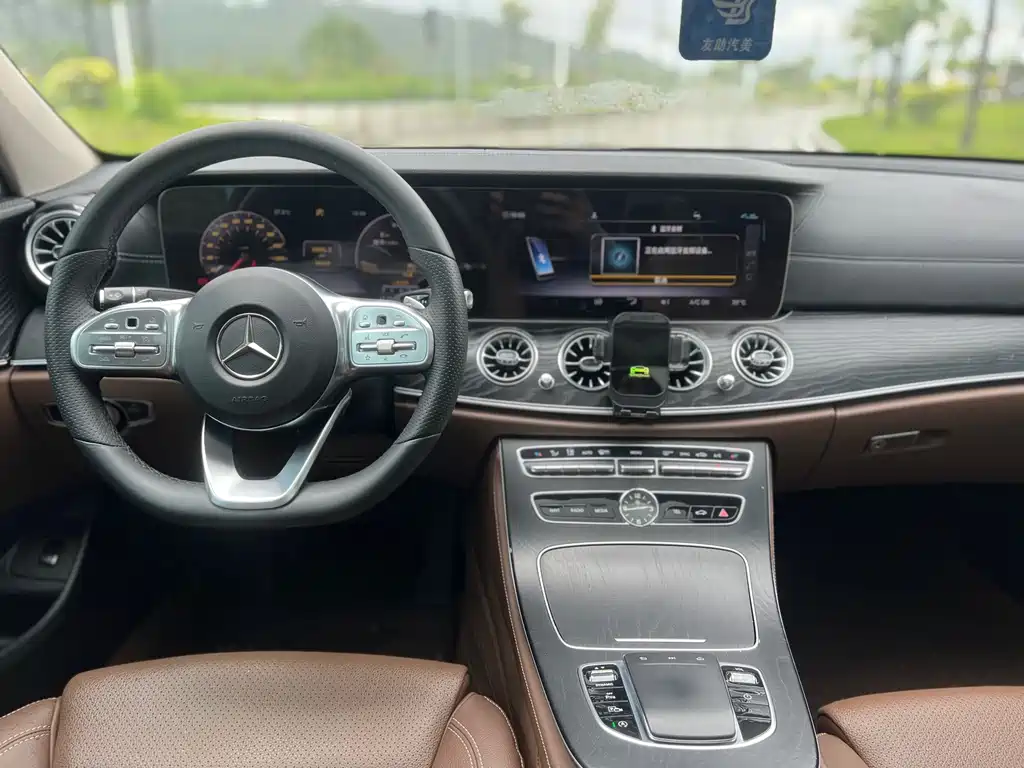Mercedes-Benz E-Class — миниатюра 15