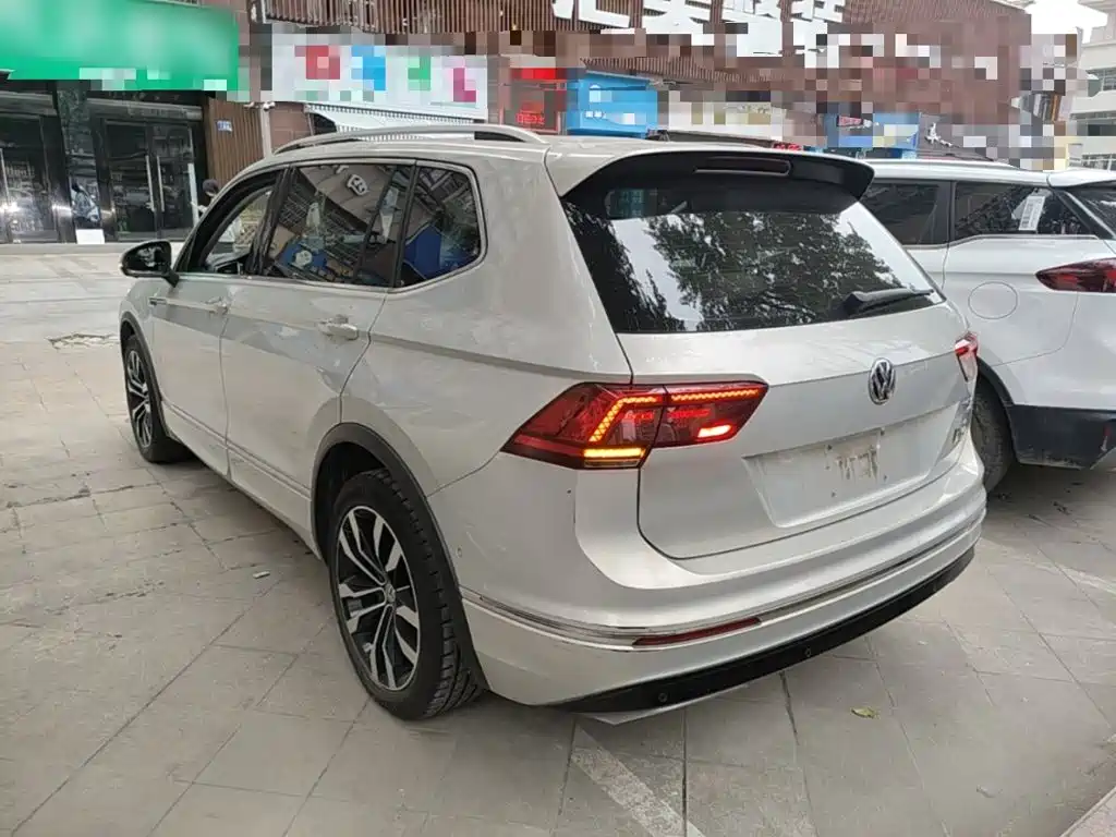 Volkswagen Tiguan L — миниатюра 5