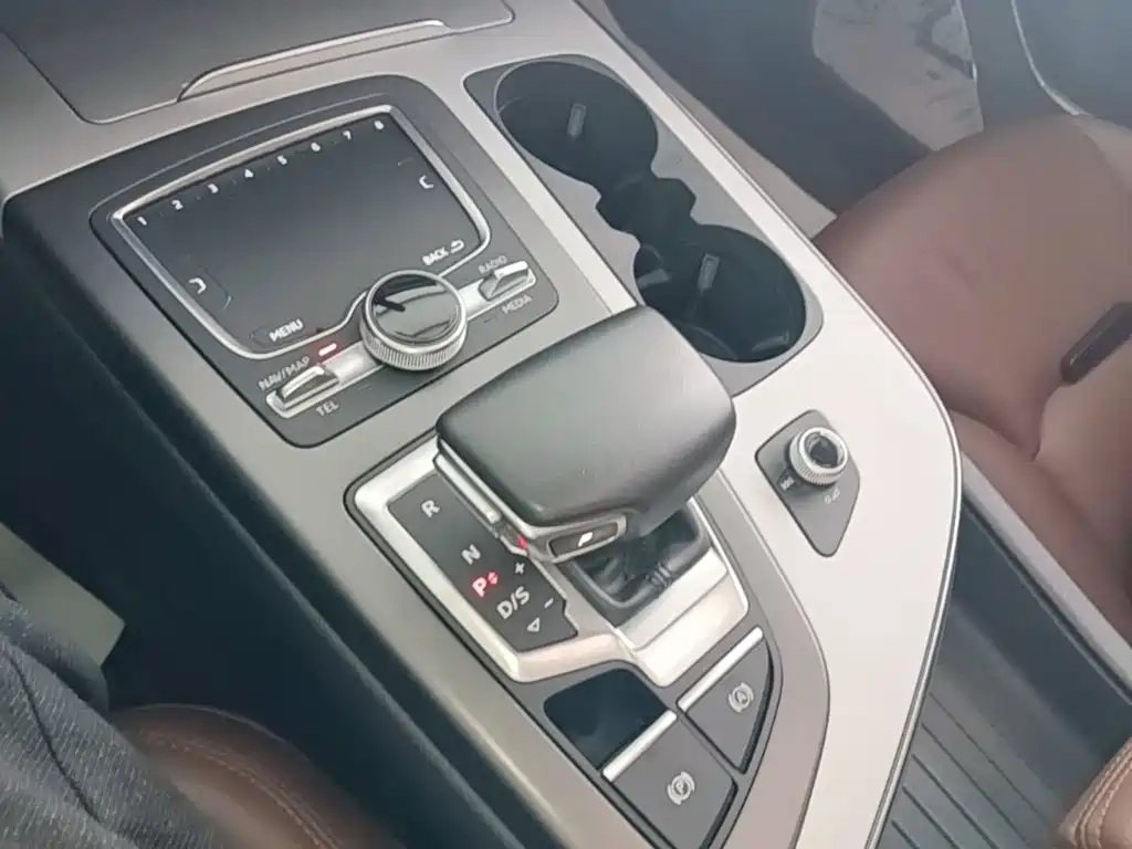 Audi Q7 — миниатюра 14