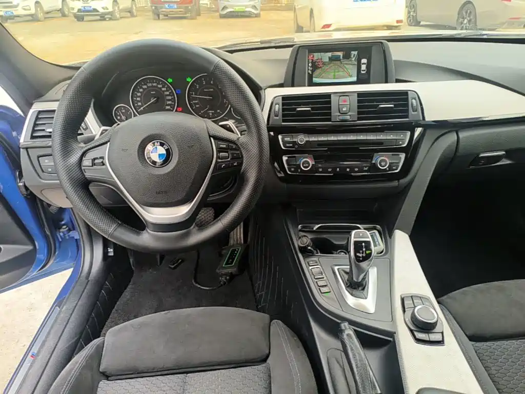 BMW 3 Series — миниатюра 10